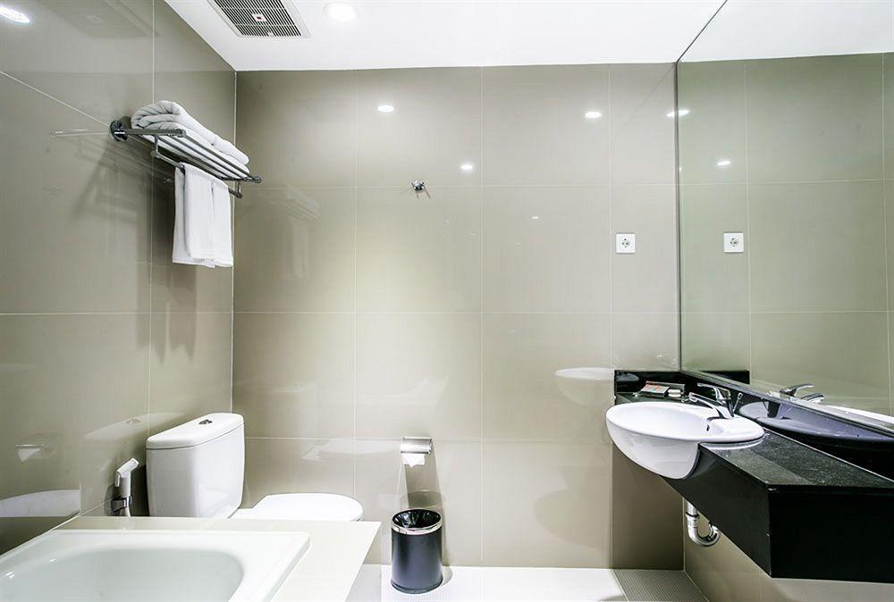 G Suites Hotel By Amithya Surabaia Exterior foto