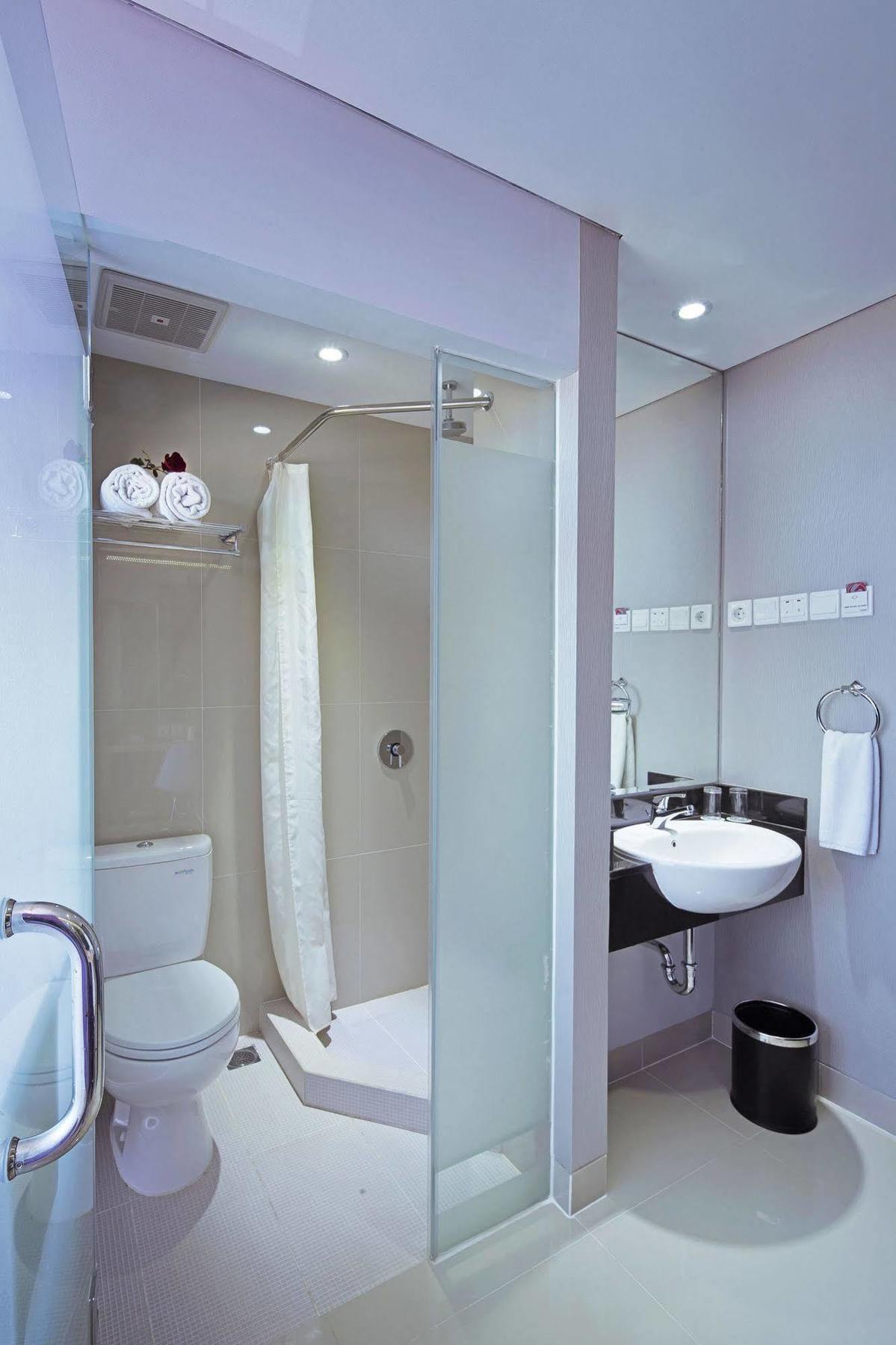 G Suites Hotel By Amithya Surabaia Exterior foto